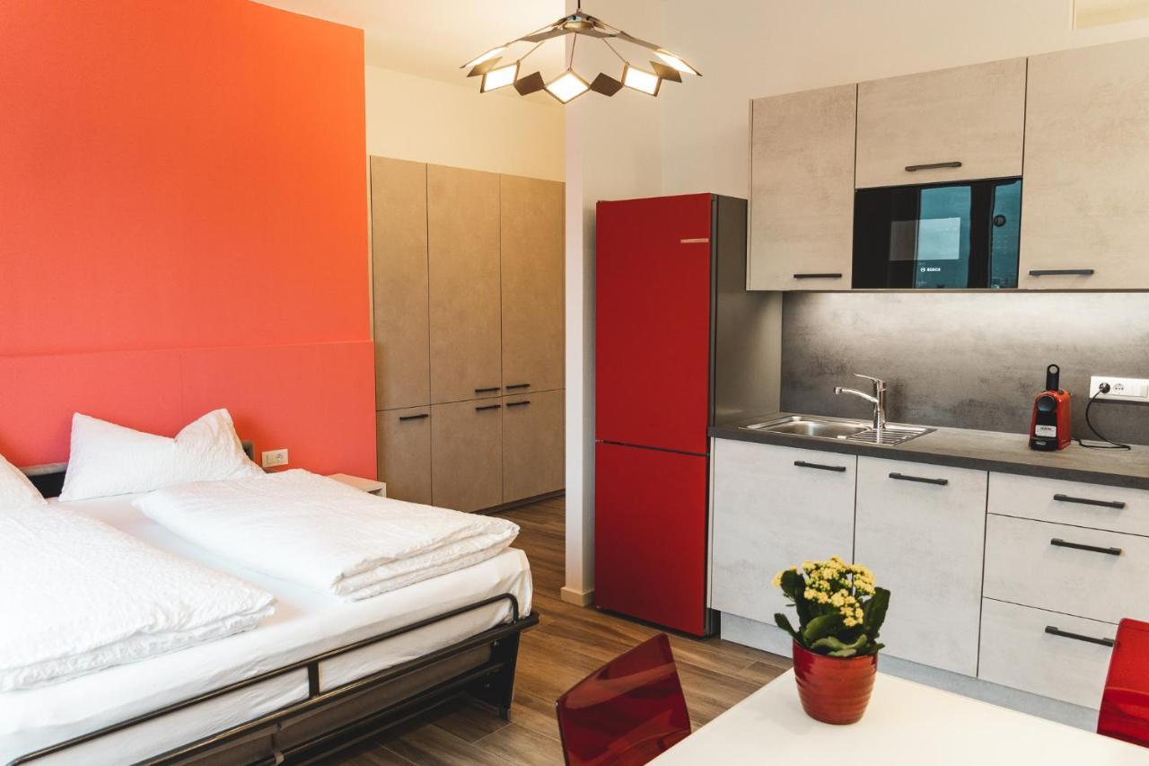 Studio-Appartment - Hotel Lux Merano Kültér fotó